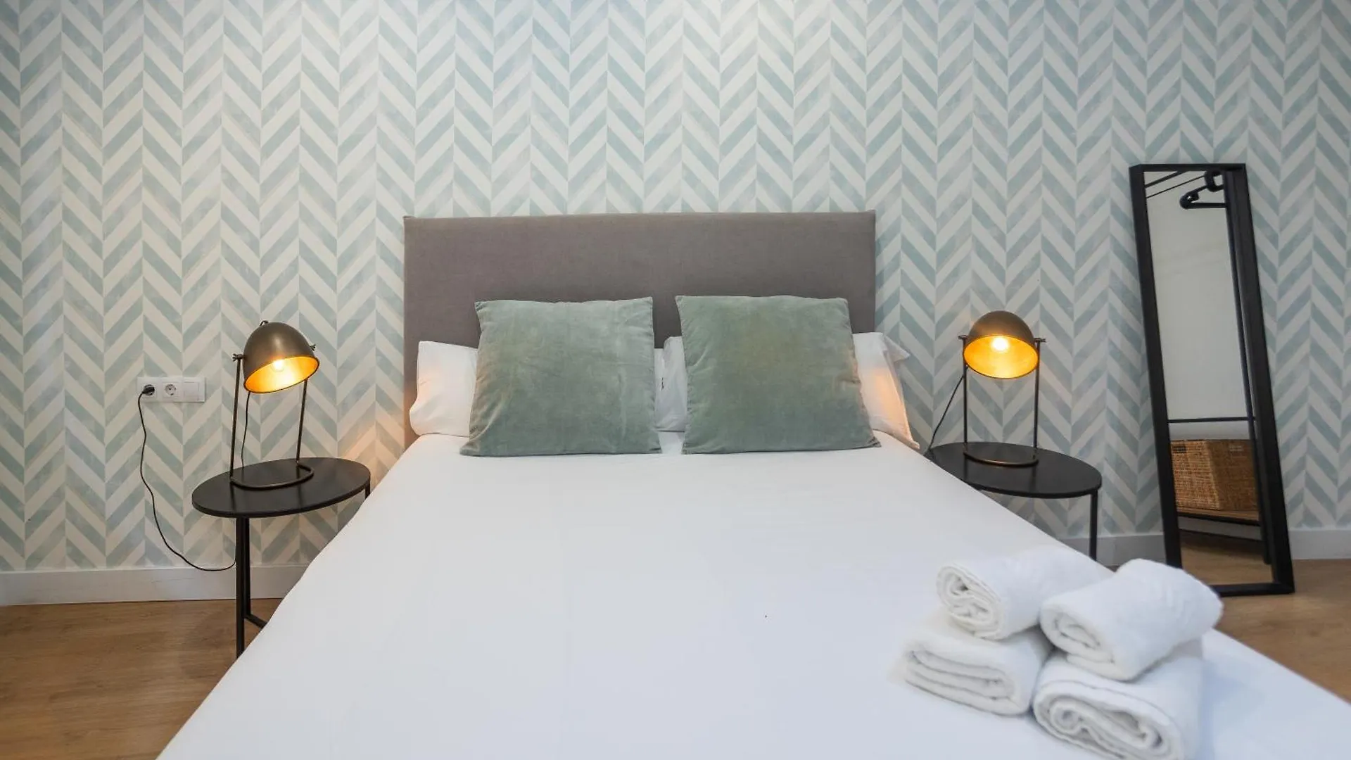 Chinitas Urban Apartments مالقة