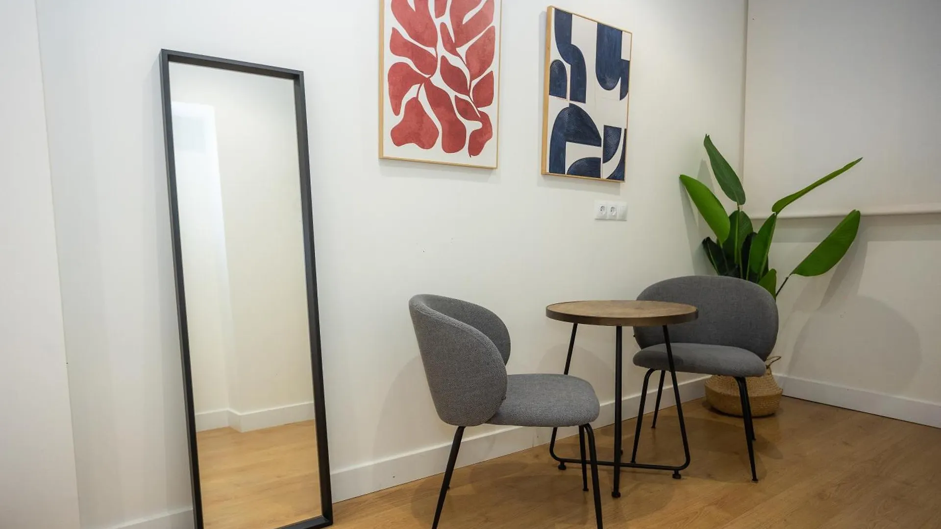 Chinitas Urban Apartments مالقة
