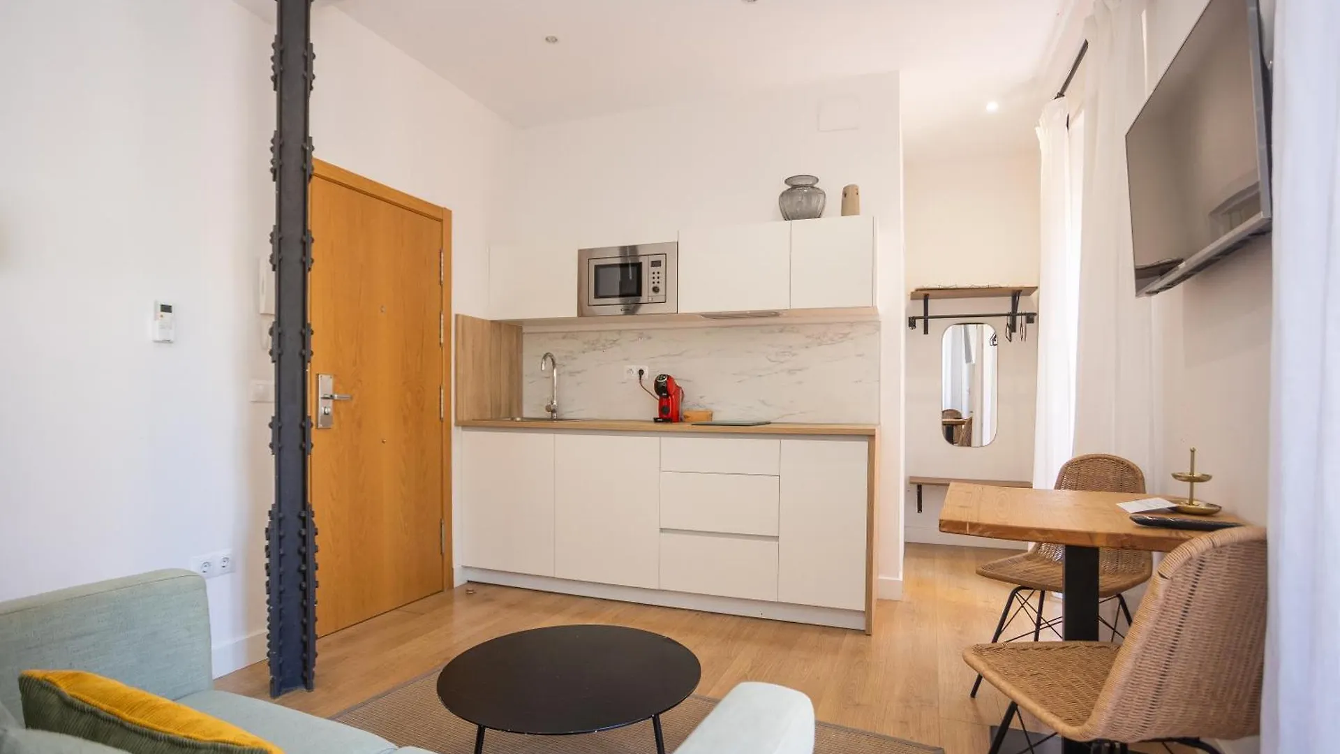 Chinitas Urban Apartments مالقة 0*,  إسبانيا